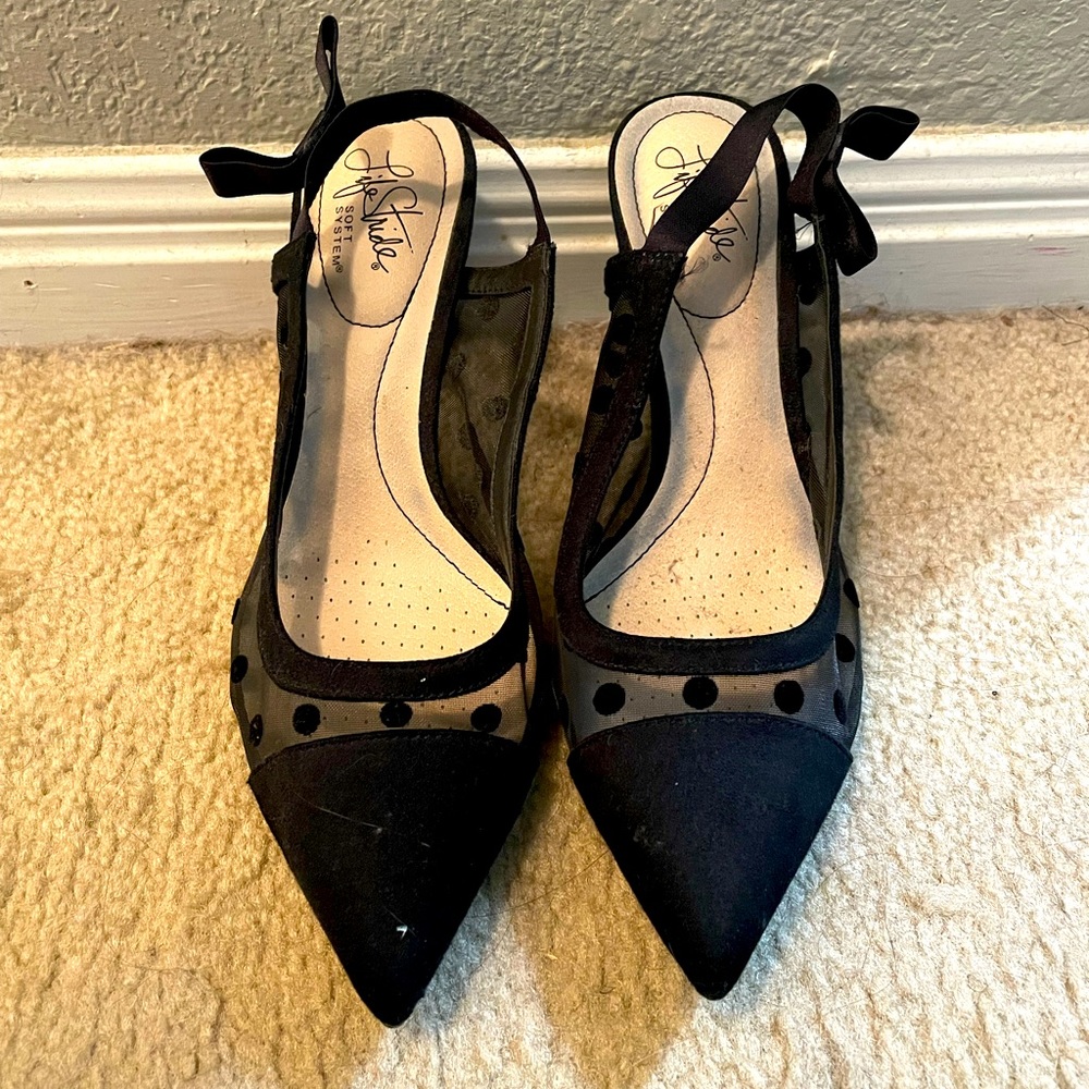 Life stride size 7.5, polka dot sling back heels